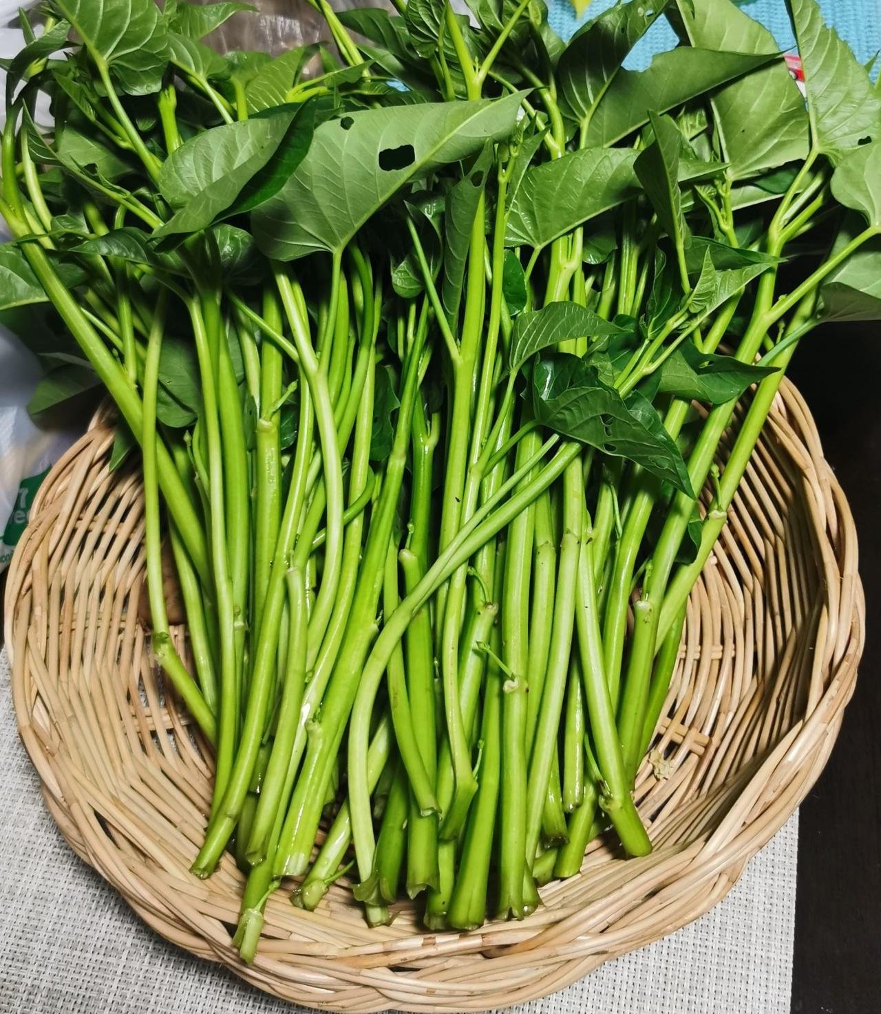 Water Spinach (ผักบุ้ง)