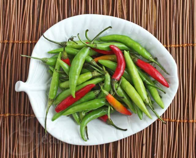 Thai Chili Peppers (พริกสด)